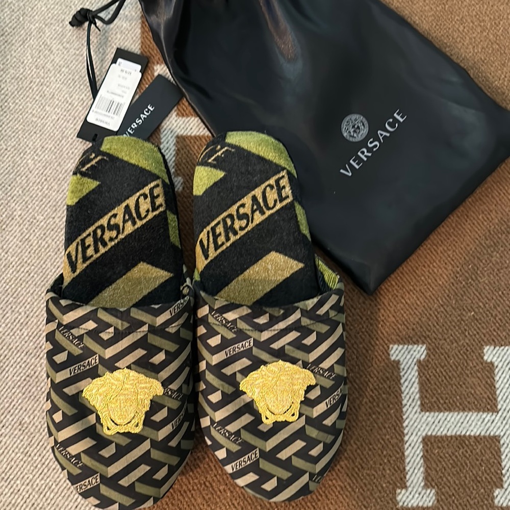Authentic Mens Versace Slippers size XL SOLD OUT